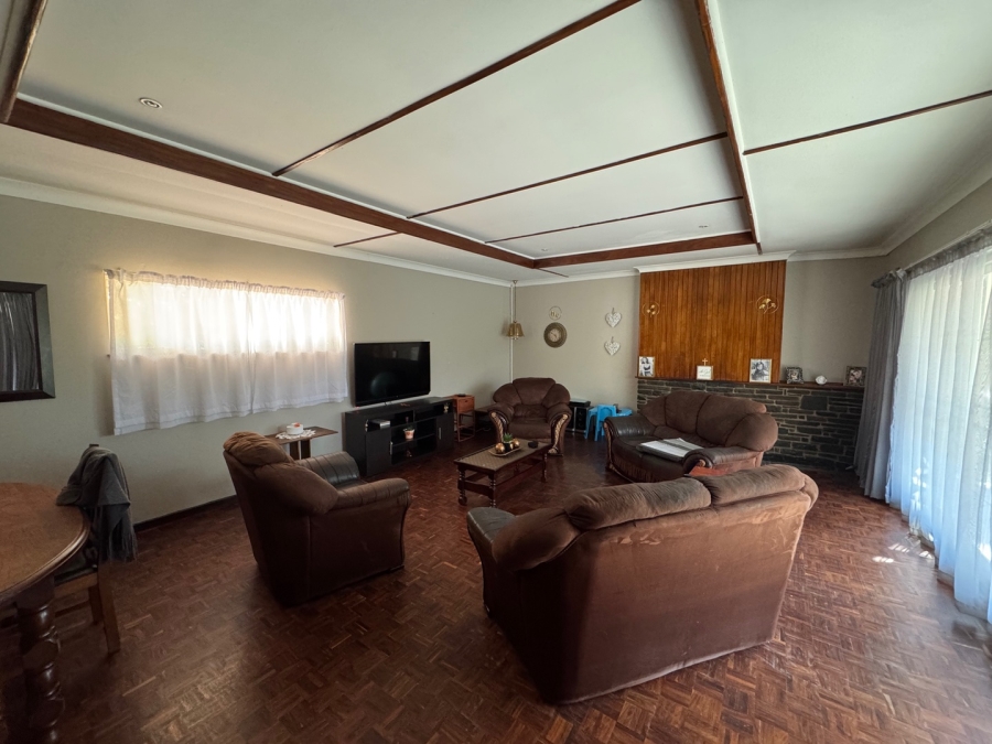 5 Bedroom Property for Sale in Dan Pienaar Free State